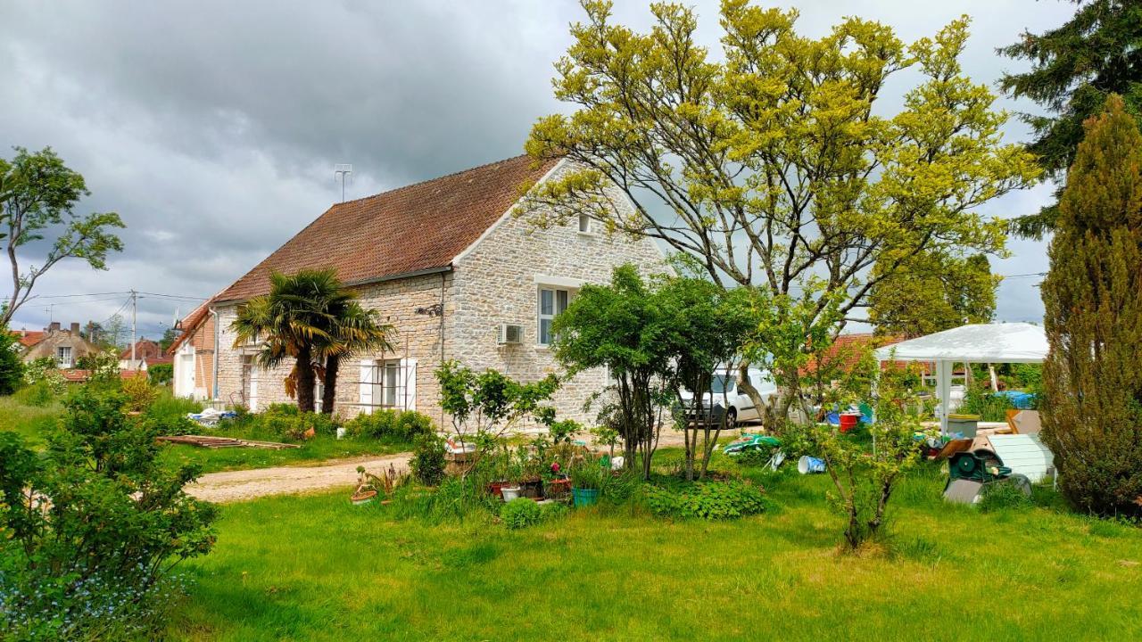 Domaine Ravy-Lilas Saint-Symphorien-sur-Saone Esterno foto
